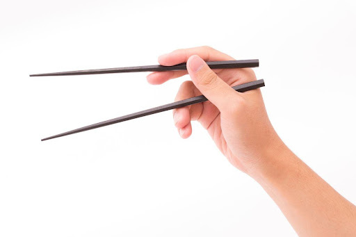 how to eat rice with chopsticks